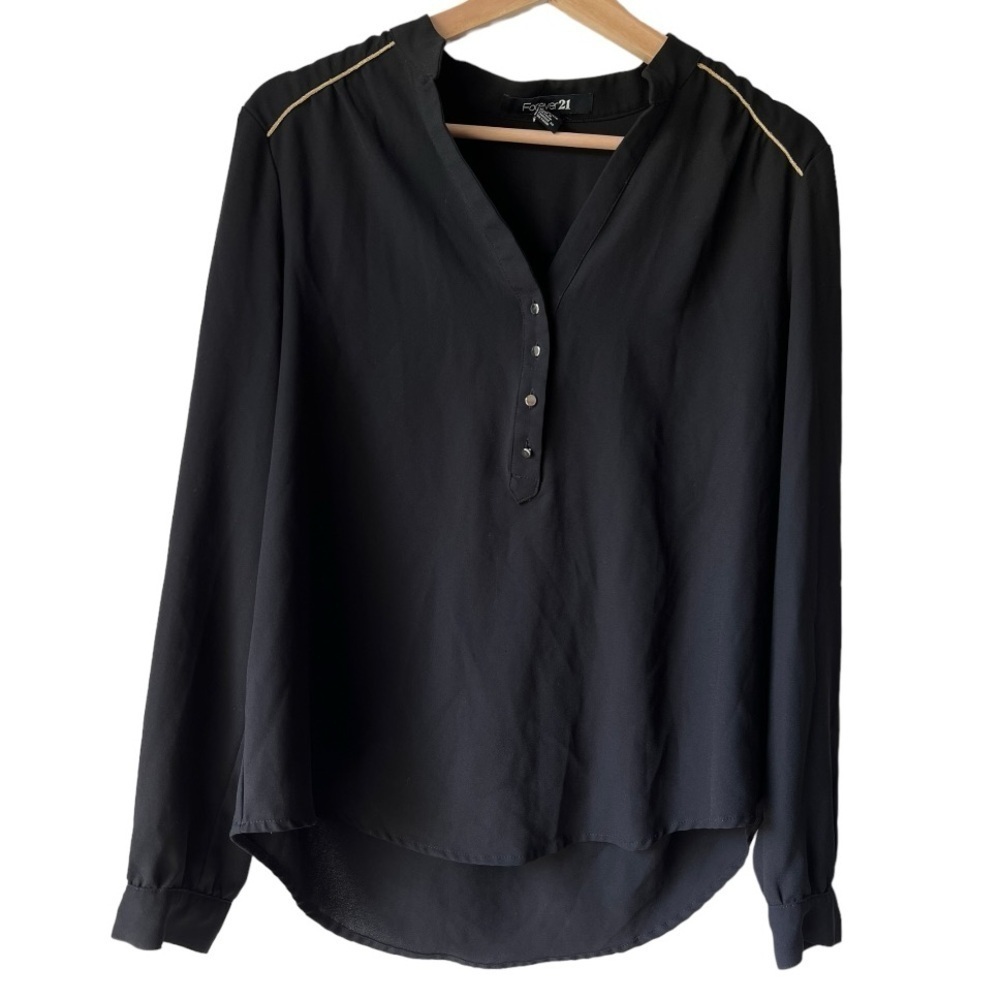 Women’s long sleeve shirt V-neck Forever21 casual ladies Wanita button Down M.